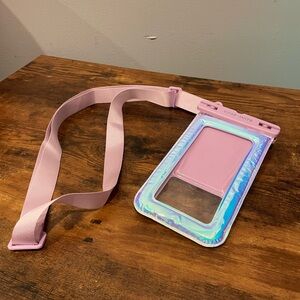 CASEMATE Iridescent Phone Pouch with Strap